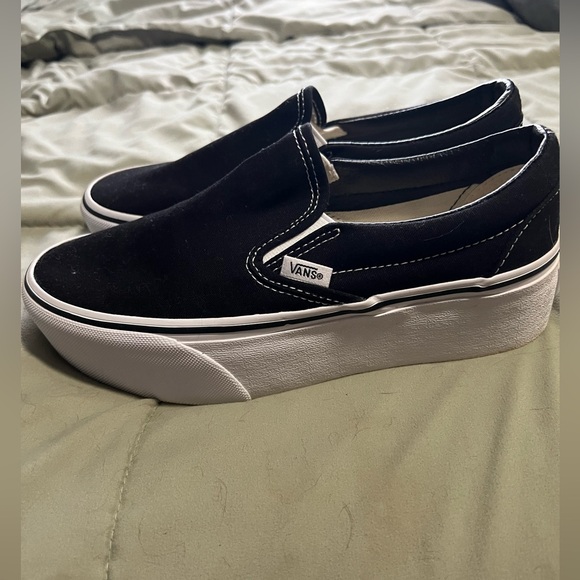 Vans Platform Slip On Tennis Shoes - Picture 5 of 6